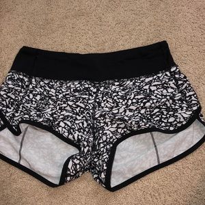 LULULEMON ATHLETICA speed up shorts! SIZE 4!